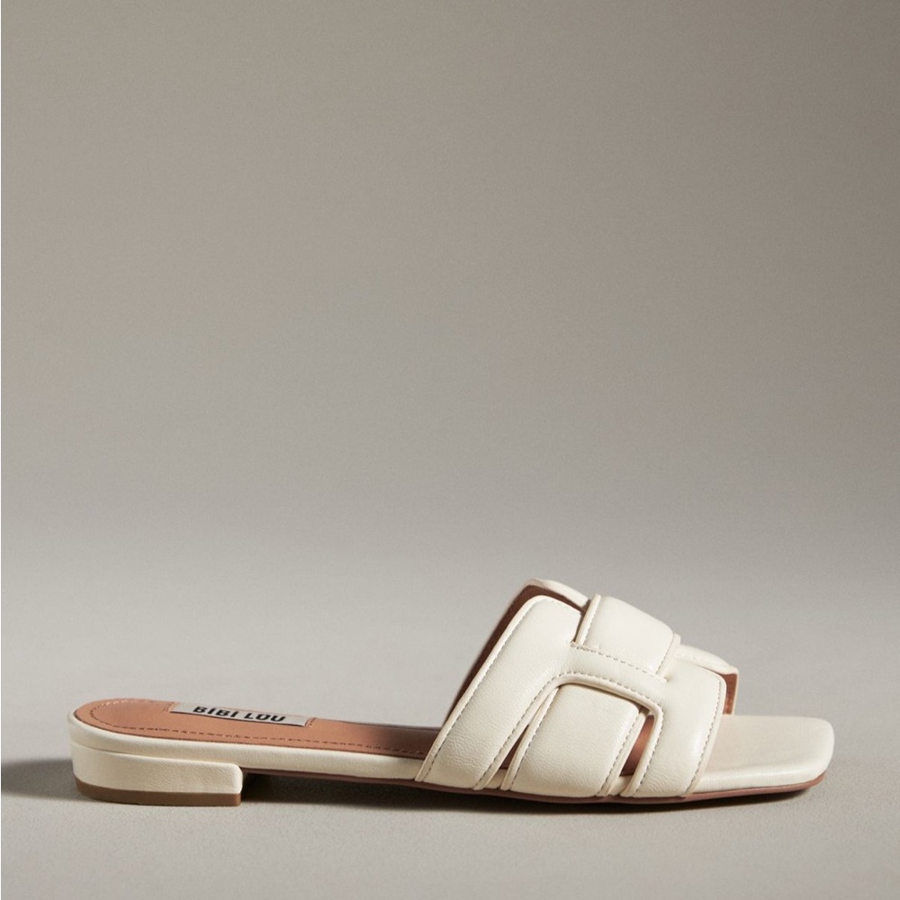 Anthropologie/ bibilou Cream Slide Sandals
